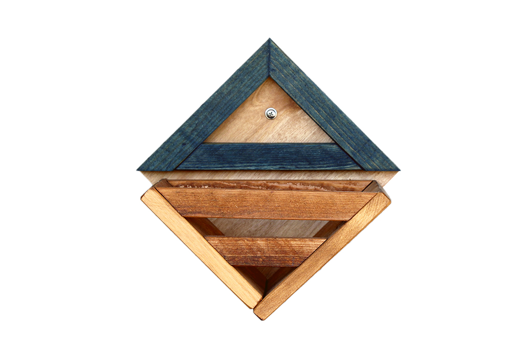 Lovey Dovey Diamond dove house